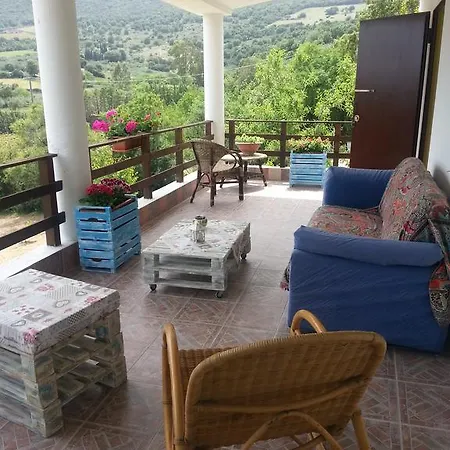 Casa Antonella & Melissa Oliena
